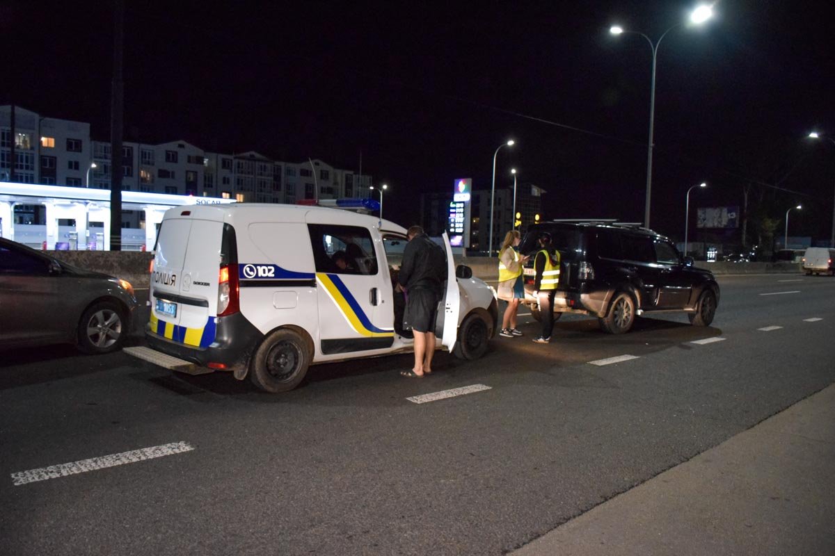 На месте работала полиция