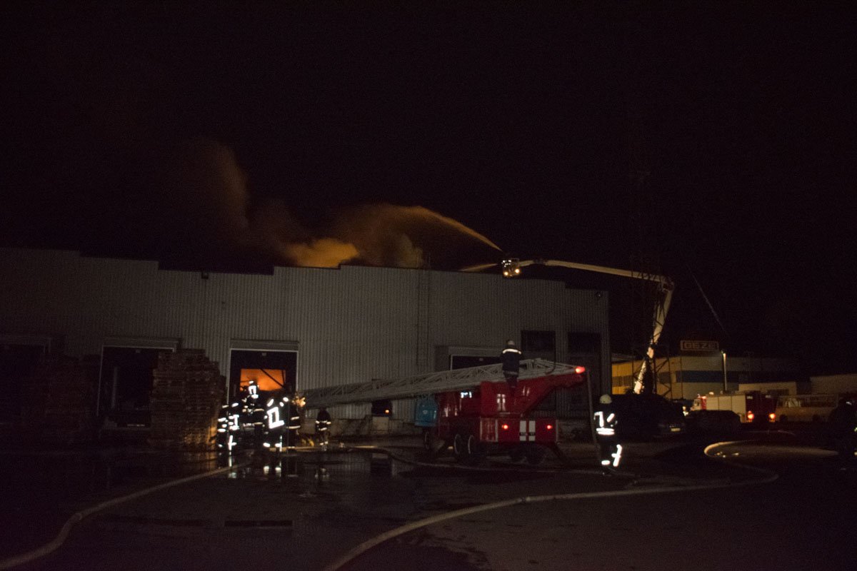 Пожарные работали более 5 часов