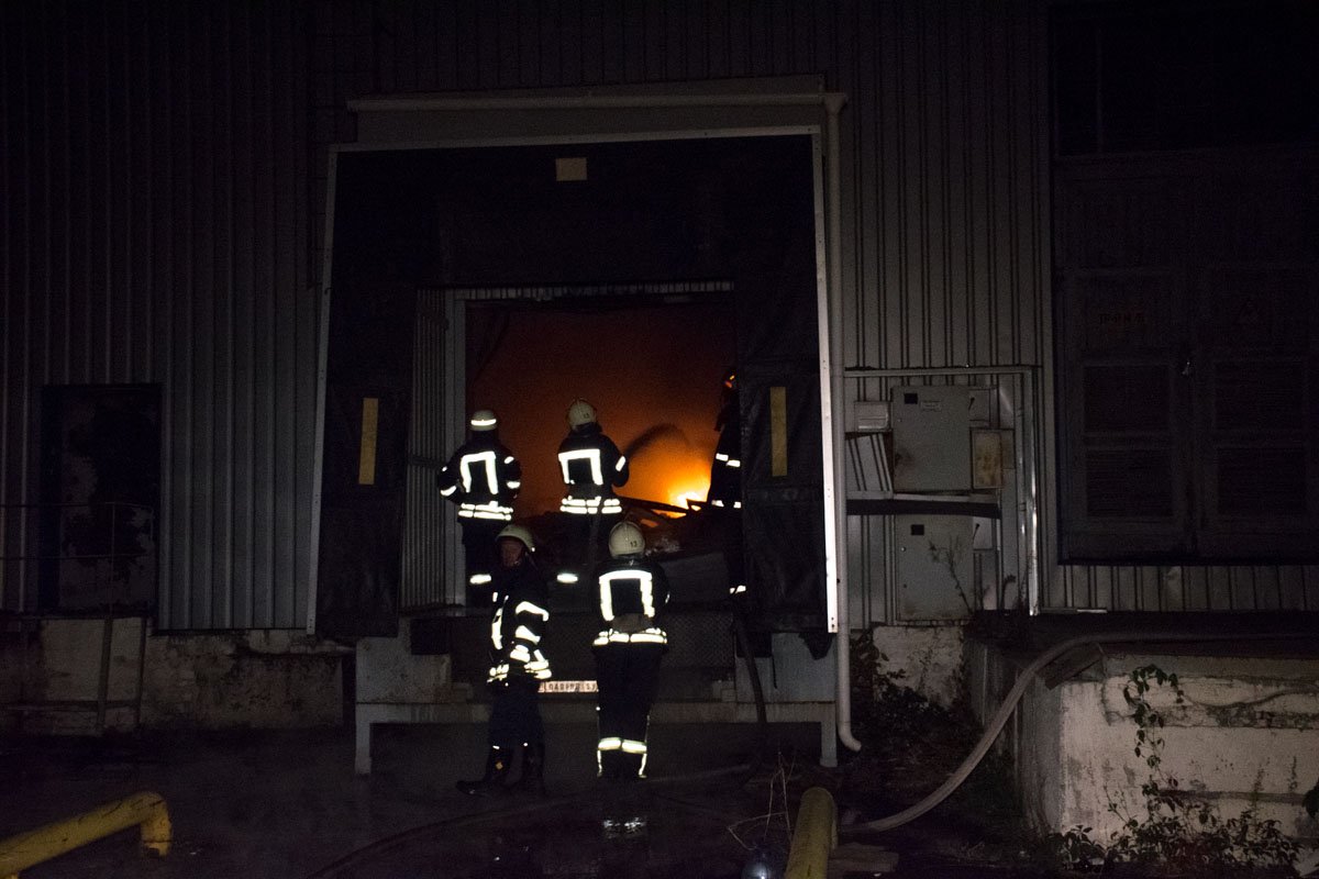 На месте работали 120 пожарных