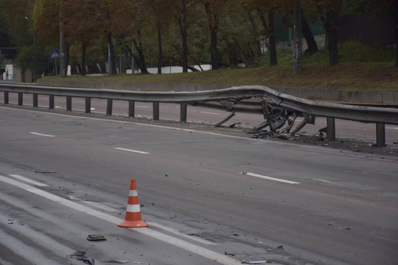 Место удара в отбойник