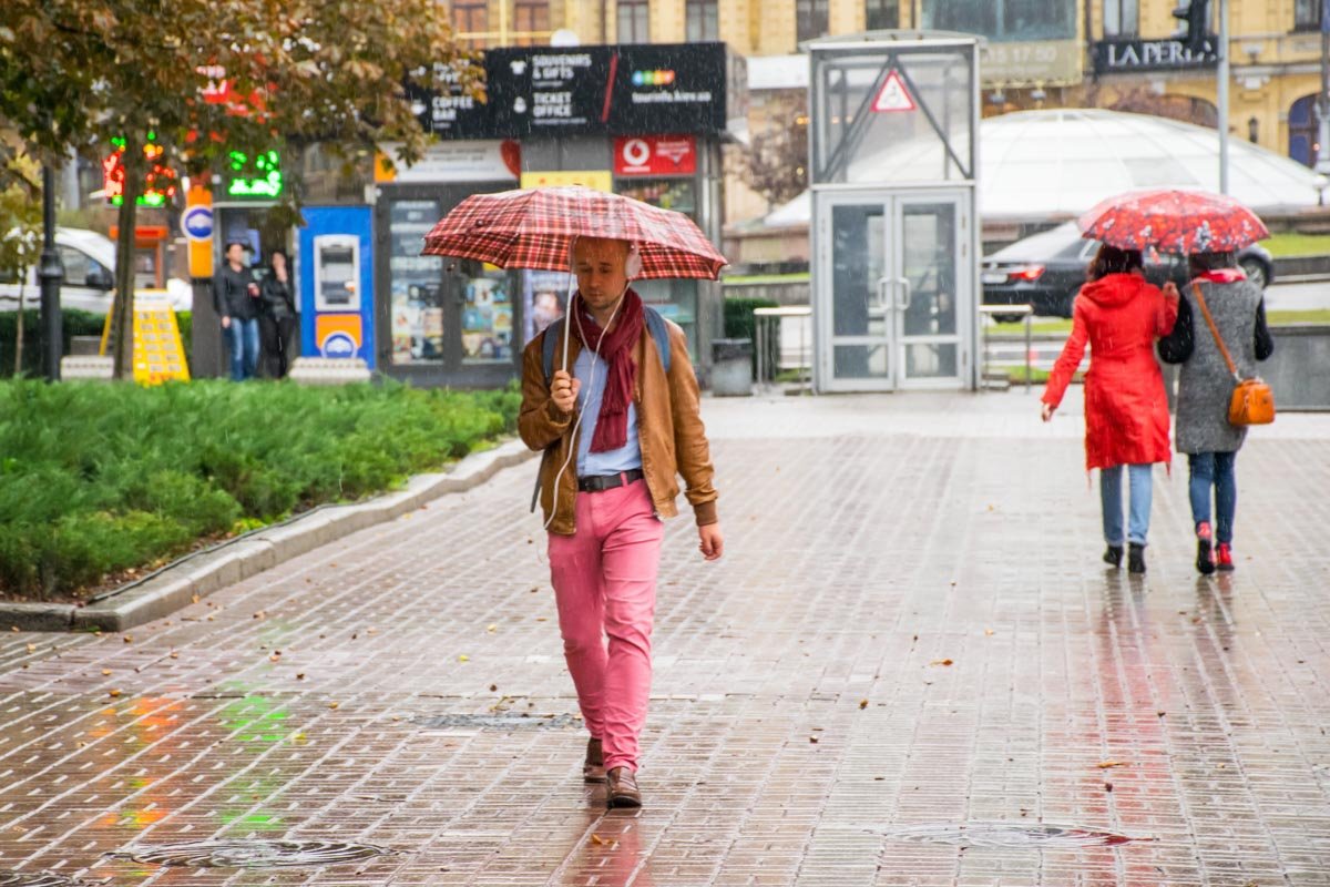Дождь не помеха для тех, кто привык выглядеть стильно