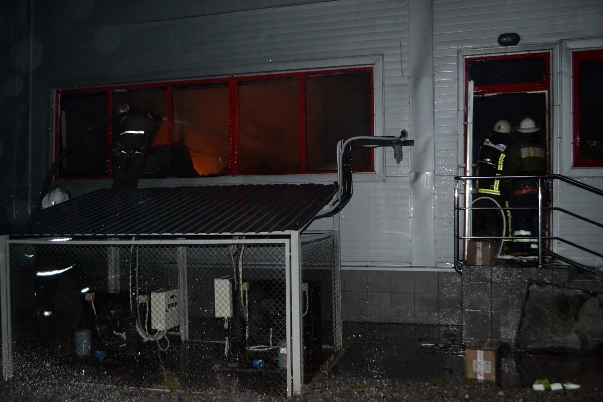 Для ликвидации огня использовали 14 единиц техники