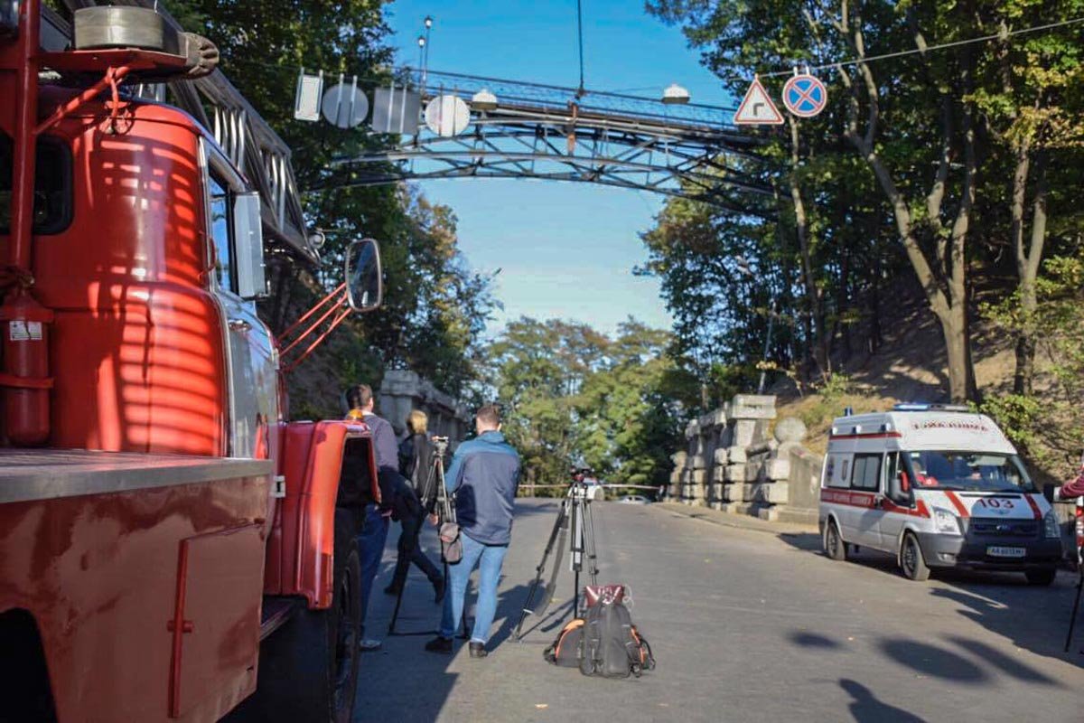 Парень почти три часа угрожал покончить с собой