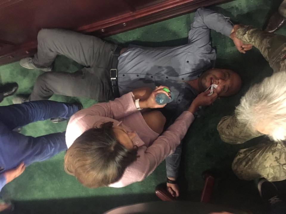 На заседании Киевского областного совета побили депутата Владислава Хахулина