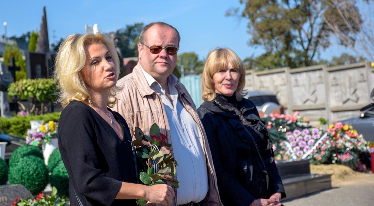 Кристина Гусева, главред журнала «Футбол» Артем Франков и мать футболиста Валентина Гусева