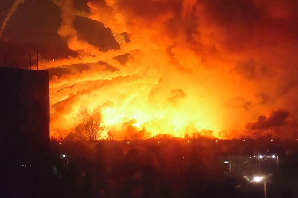 Взорвался крупнейший склад боеприпасов ВСУ