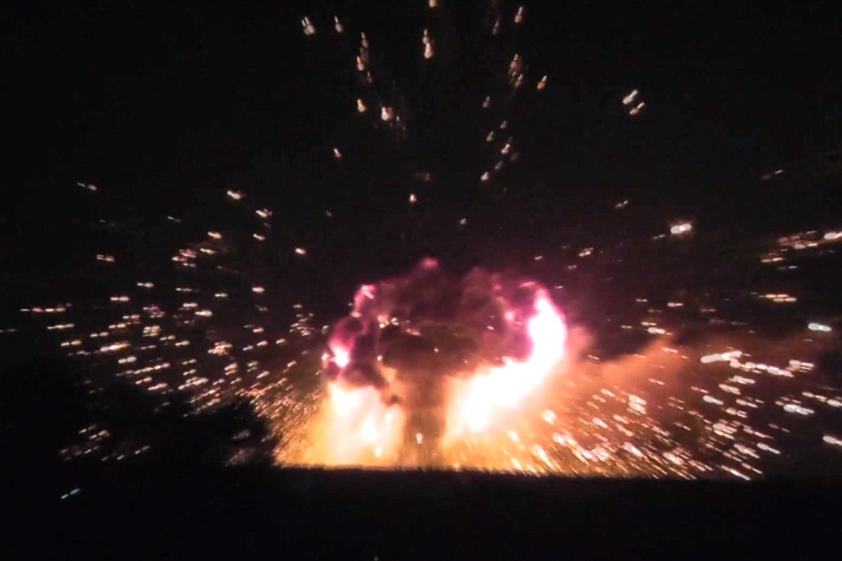 Для ликвидации пожара задействована спецтехника