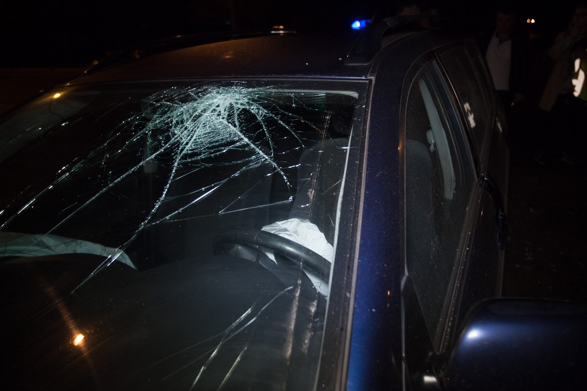 Треснуло лобовое стекло