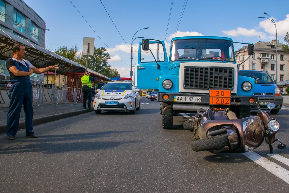 Водитель ГАЗа говорит, что не заметил скуториста