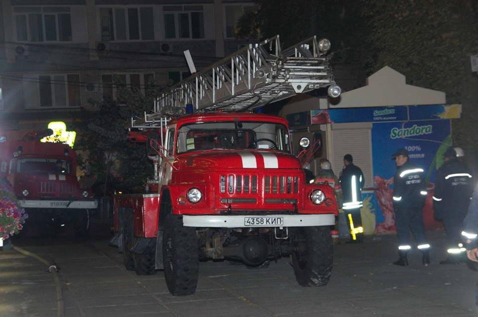 Профессора спасли с помощью пожарной лестницы