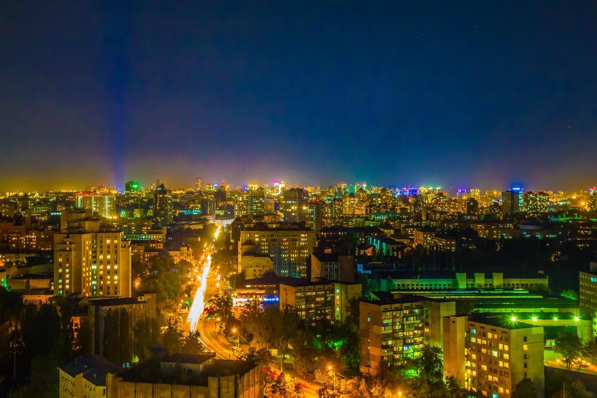 Вид на ночной Киев с 23 этажа ТелеКарандаша