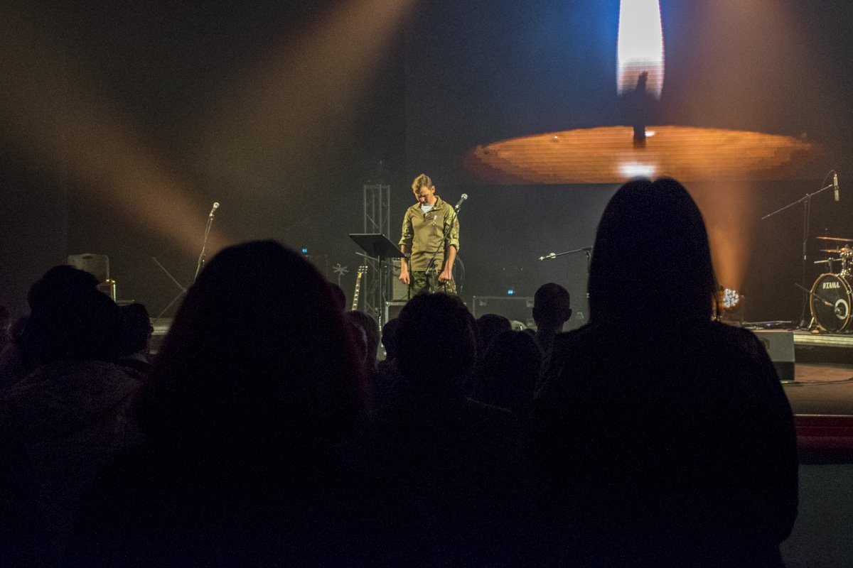 Люди почтили память погибших на войне украинских солдатах