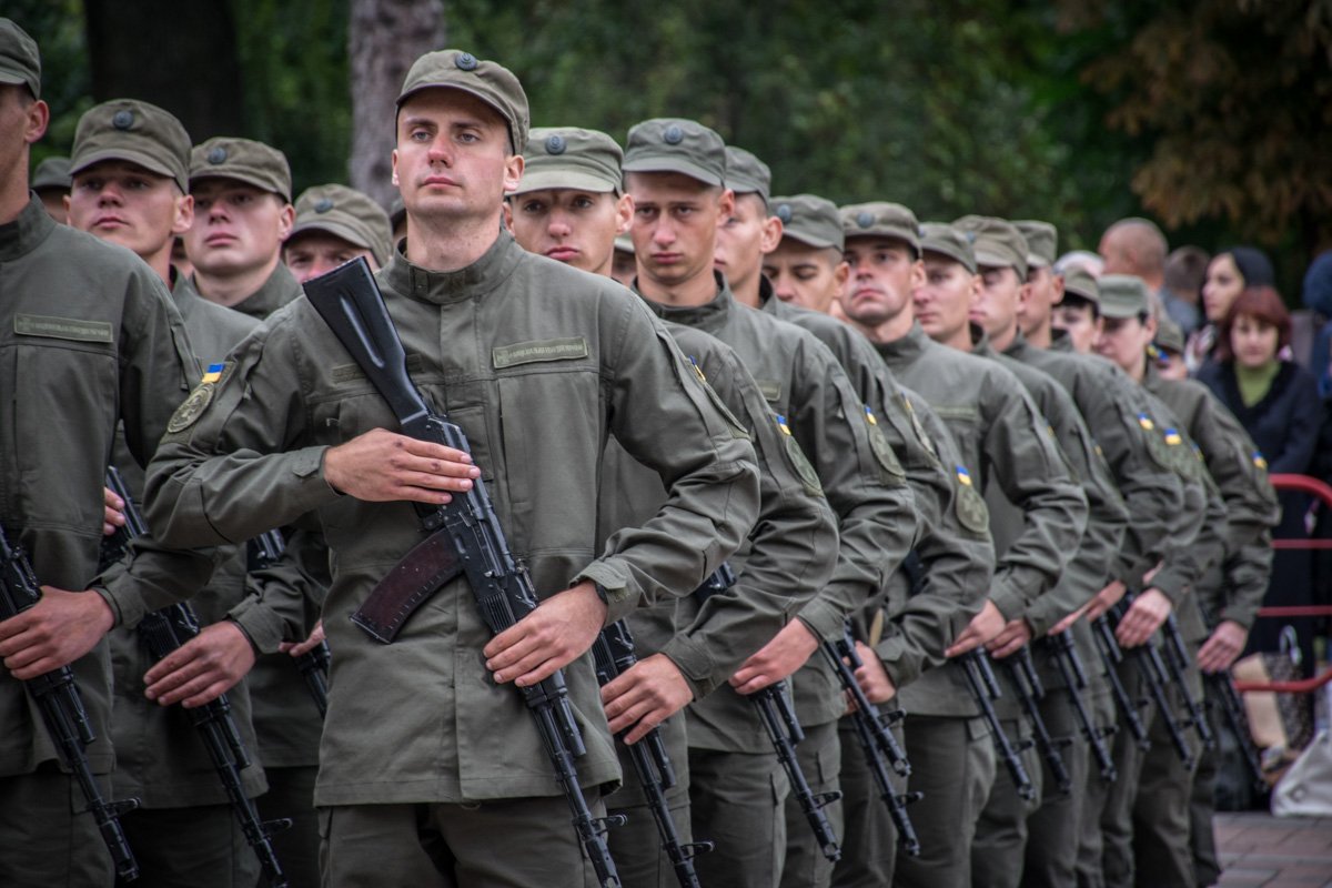 Со следующего дня новички приступят к исполнению своих обязанностей