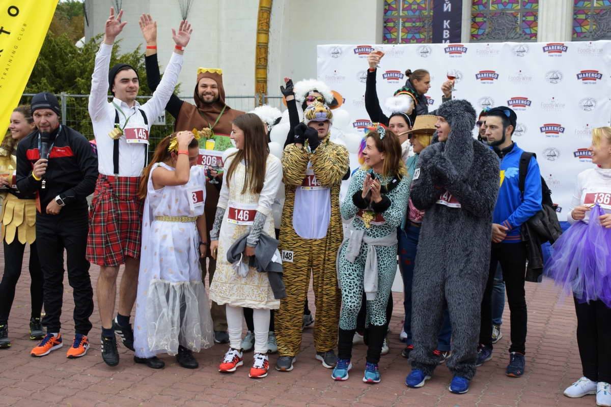 Спортсмены специально для забега готовили костюмы