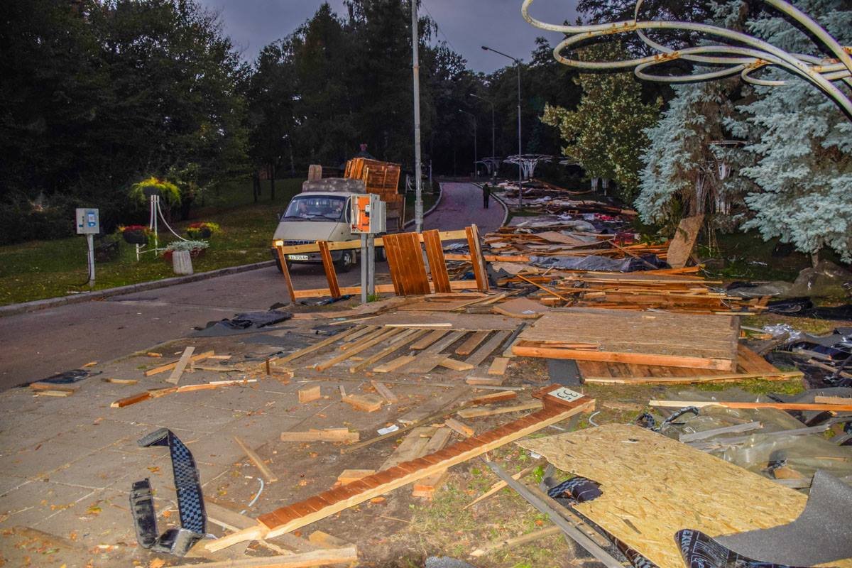 Вскоре на месте разрушенных домиков будут установлены новые деревянные конструкции