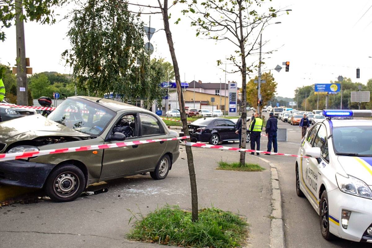 Водитель Lanos погиб