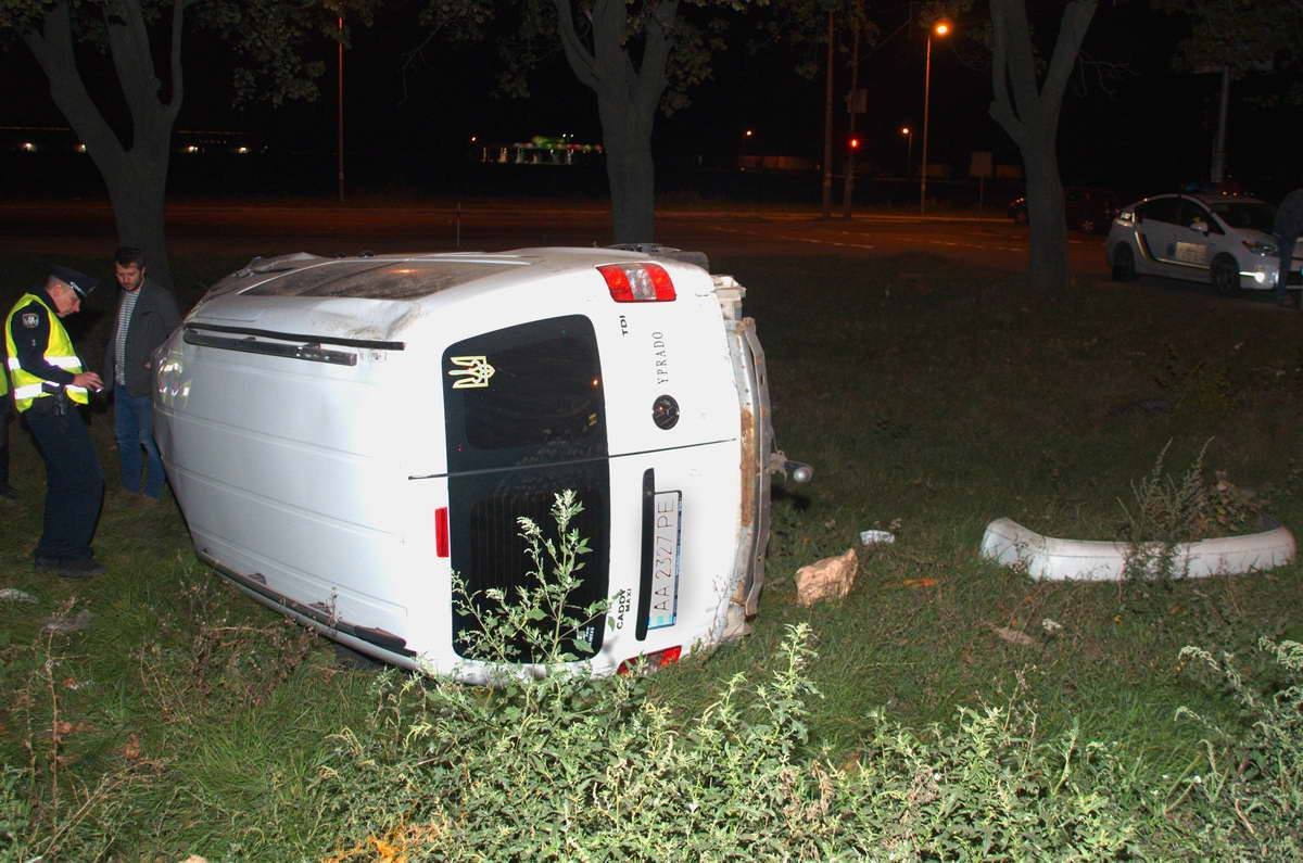 В машине находился 26-летний водитель и трехлетний ребенок