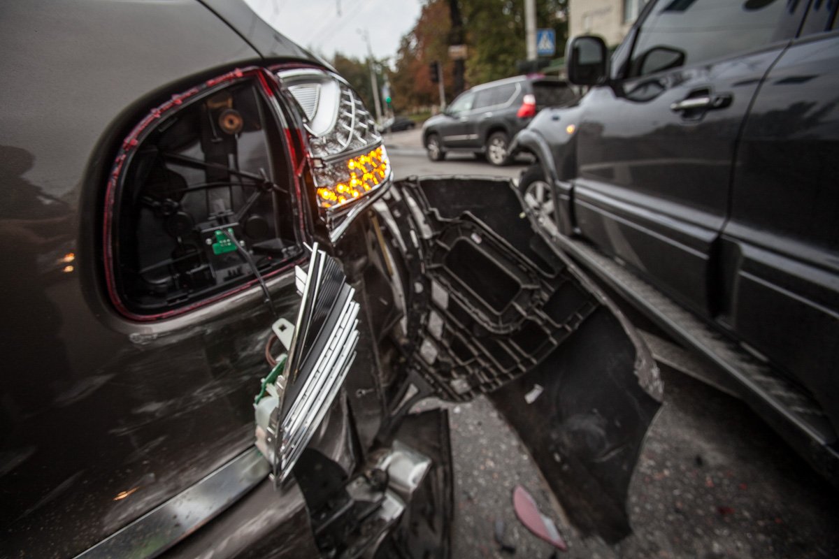 Результаты столкновения на лицо