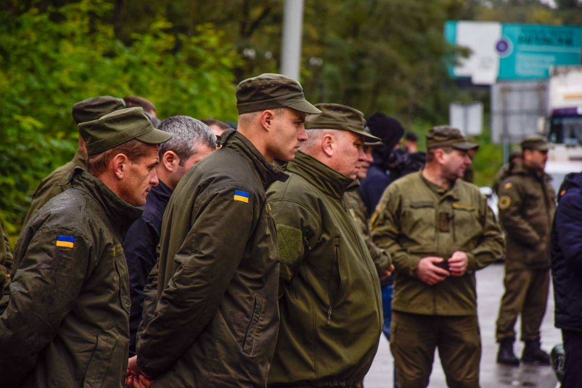 Парень погиб на глазах у сослуживцев