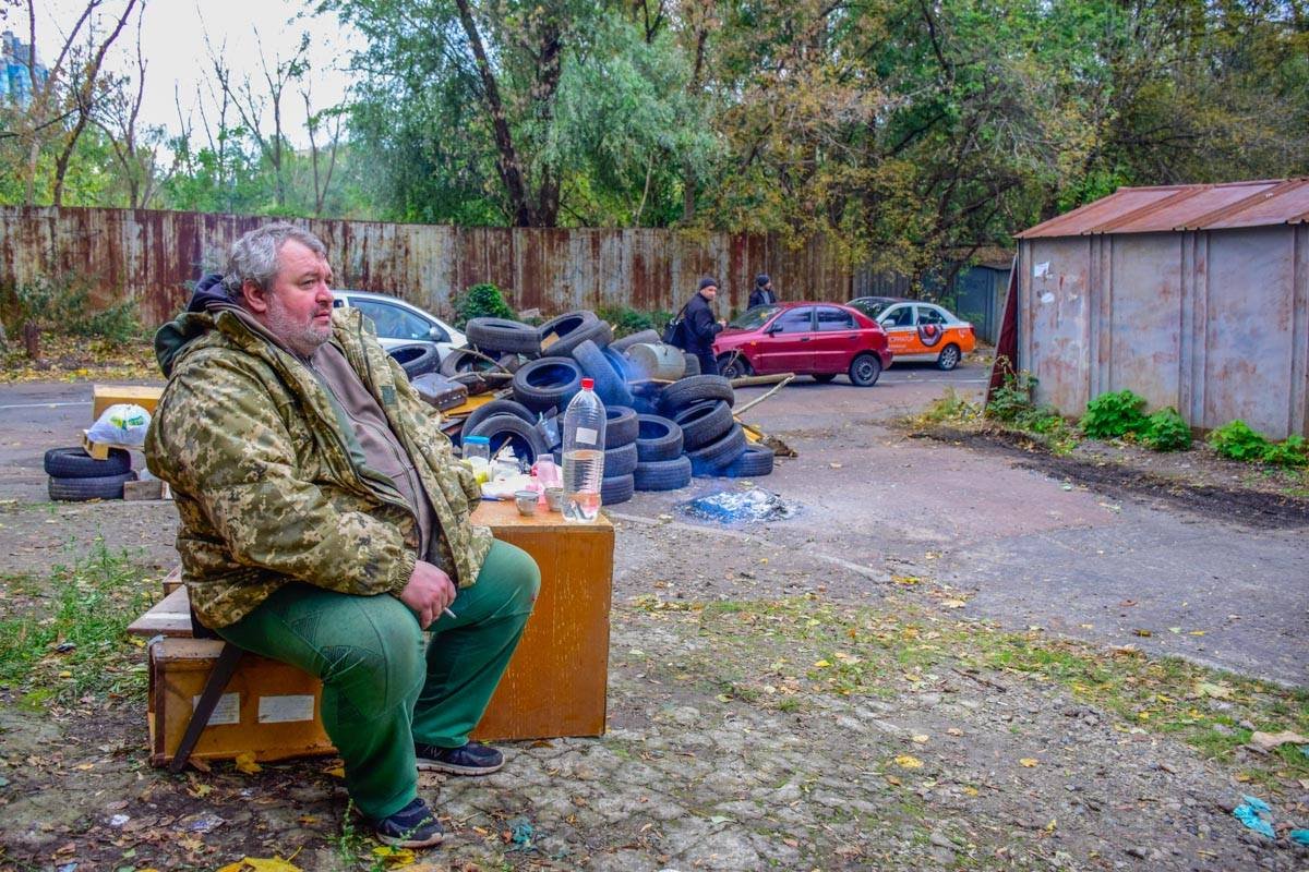 Владельцы гаражей подумывают дежурить около них по ночам