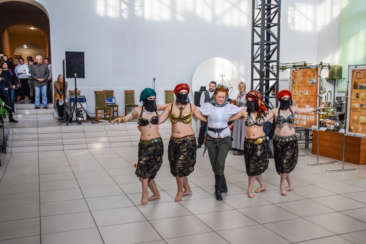 Парный танец живота