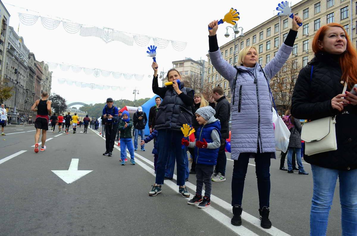 Многих участников пришли поддержать семьи и друзья