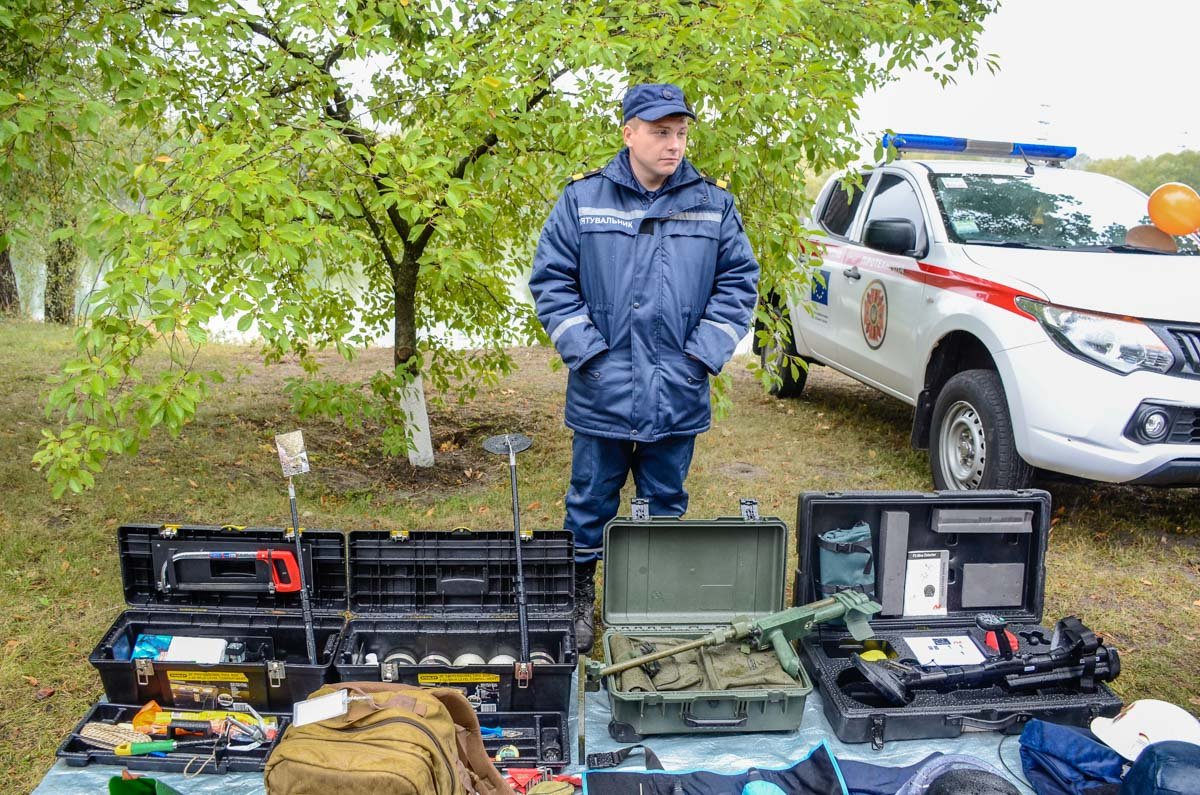 Оборудование спасателей для разминирования