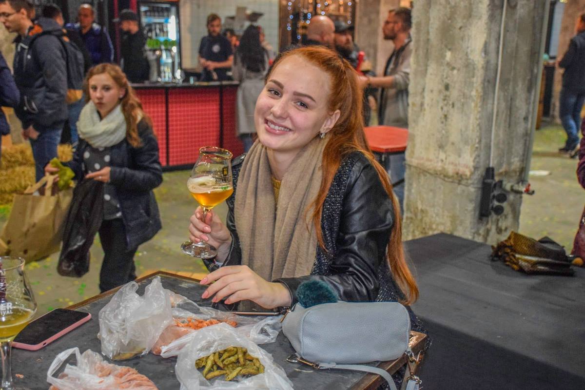 Пиво с закусками поднимает настроение