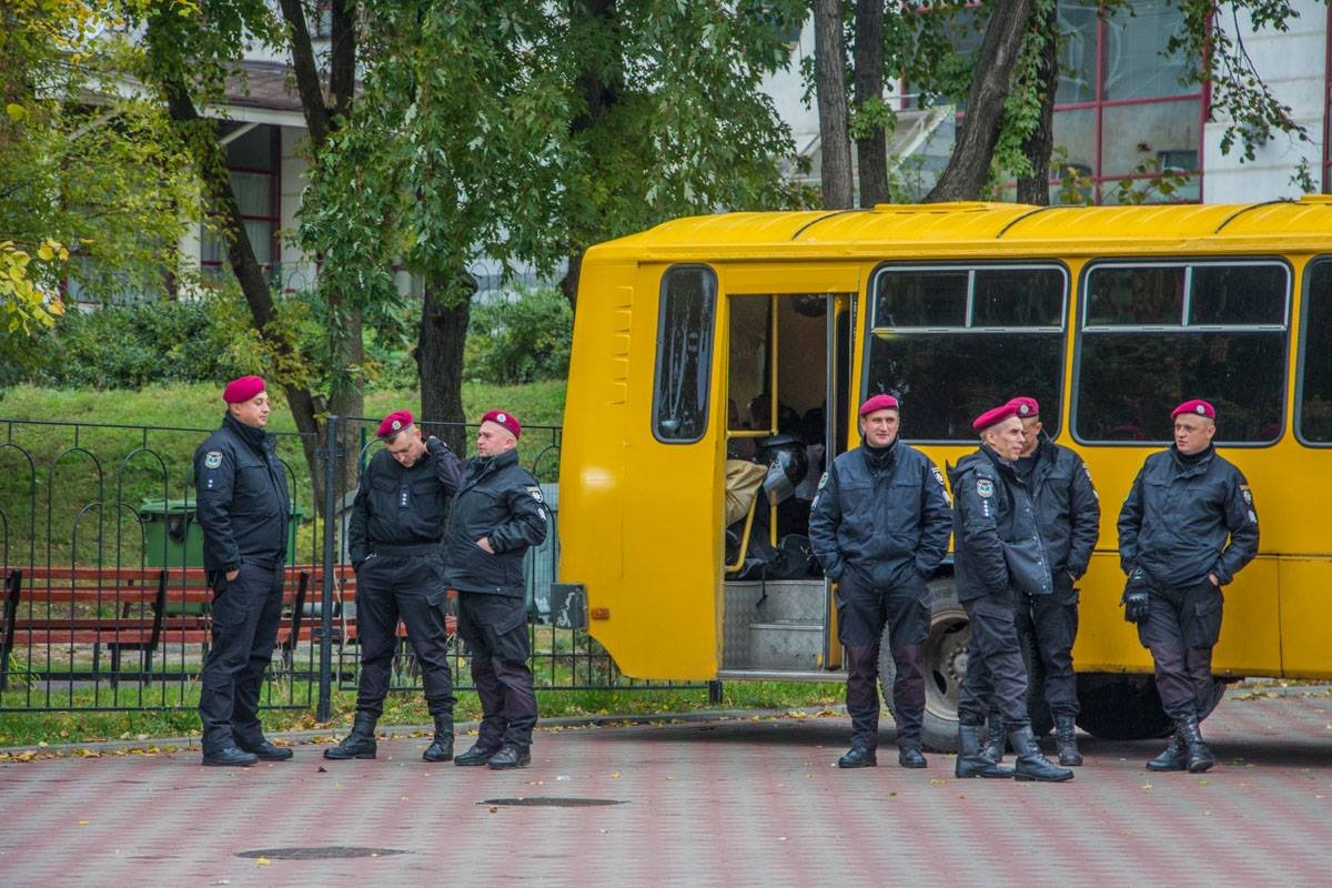 Вместе с полицией порядок охраняет Нацгвардия