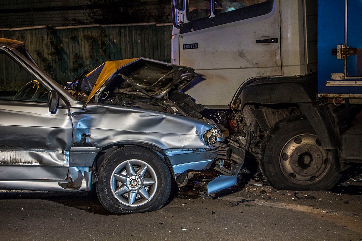 Водителя Lada увезла «скорая»