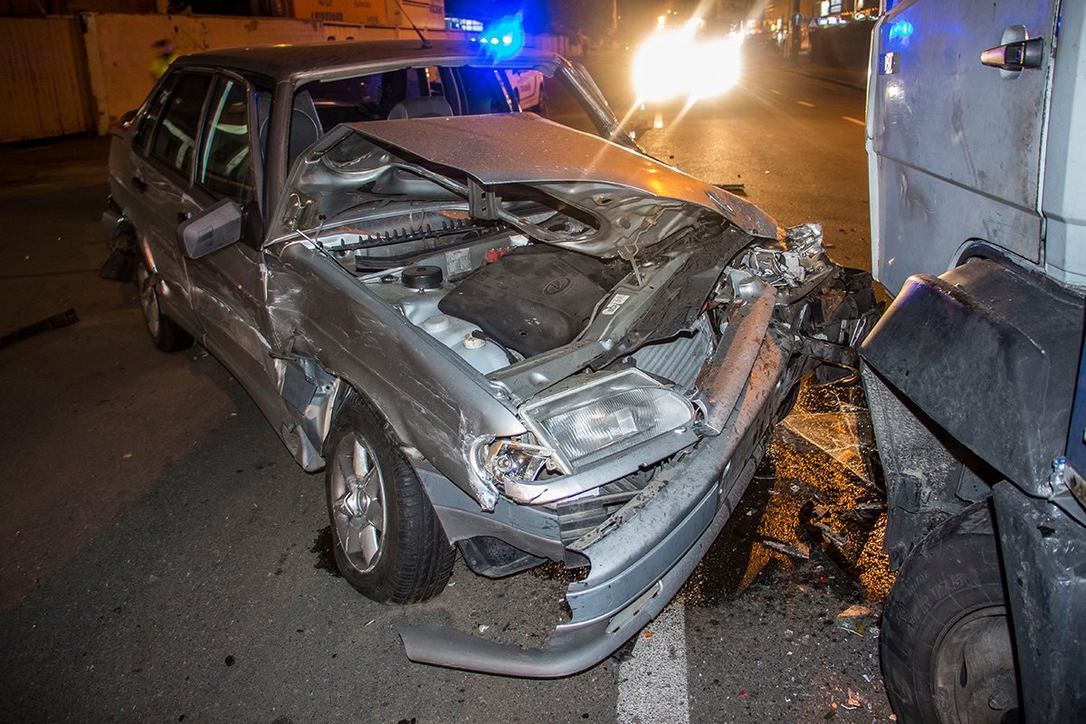 У Lada смята передняя часть