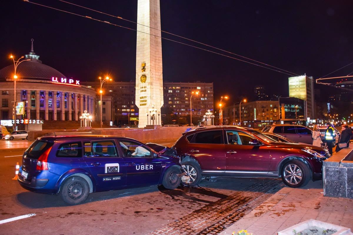 ДТП произошло на площади Победы