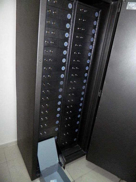 Банковские ячейки после ограбления. Фото: полиция Киева