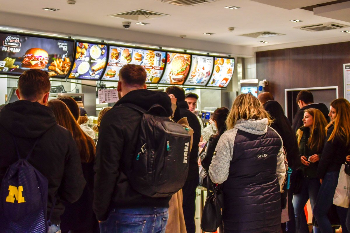 Презентация долгожданного блюда в фаст-фуде Киева вызвала настоящий ажиотаж