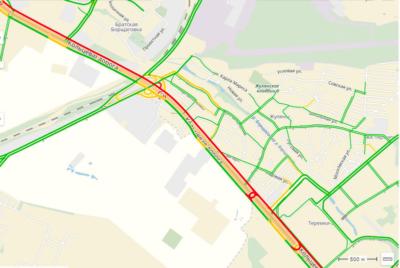 Движение транспорта стоит и на Кольцевой дороге