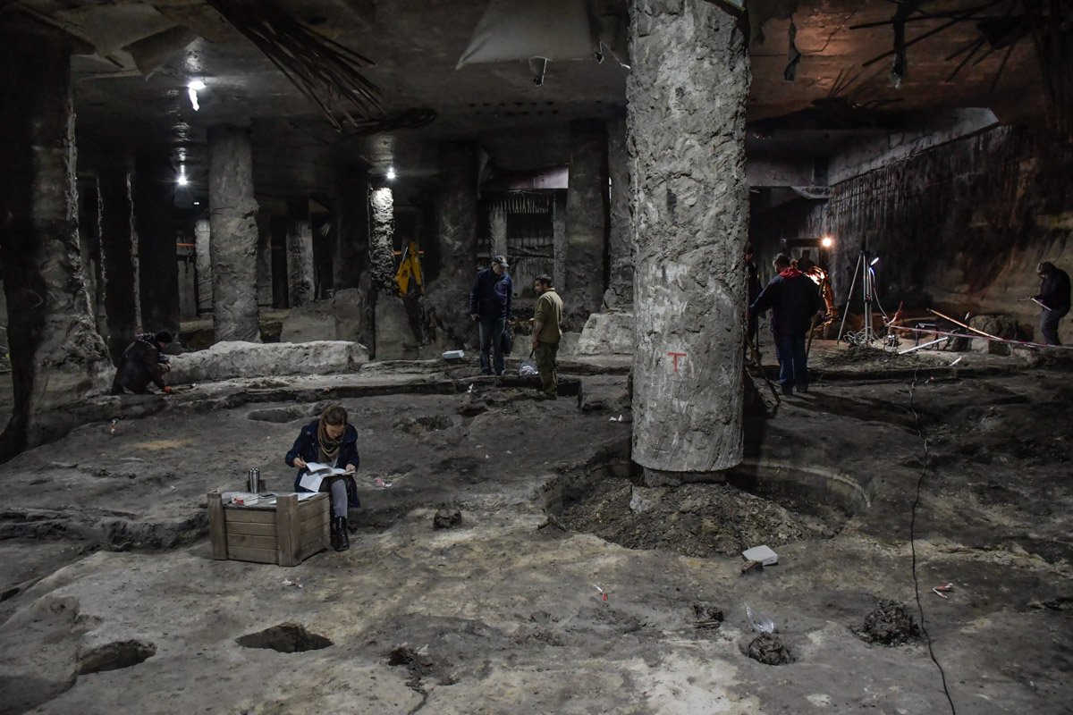 Раскопки на Почтовой площади