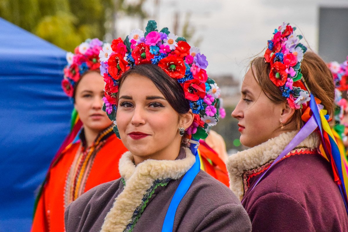 На торжество пришли родственники курсантов,  ректорат и просто прохожие.