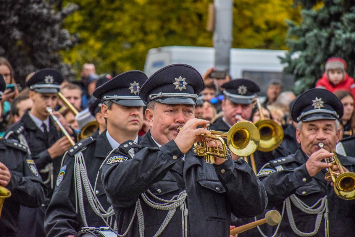 На празднике играл оркестр НАВД