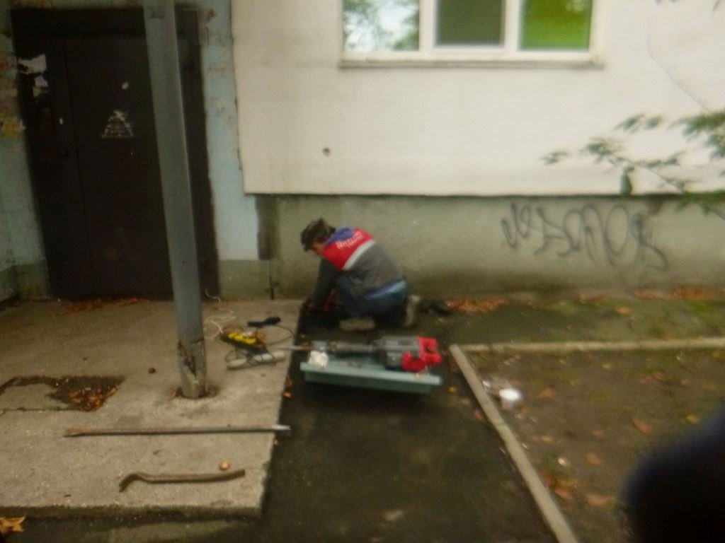 Kyiv Animal Rescue Group спасает котенка