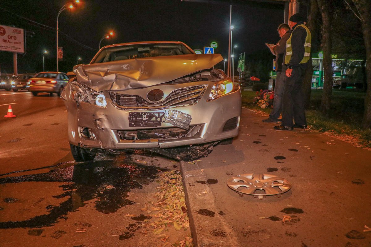 Саmry получила удар в правое крыло