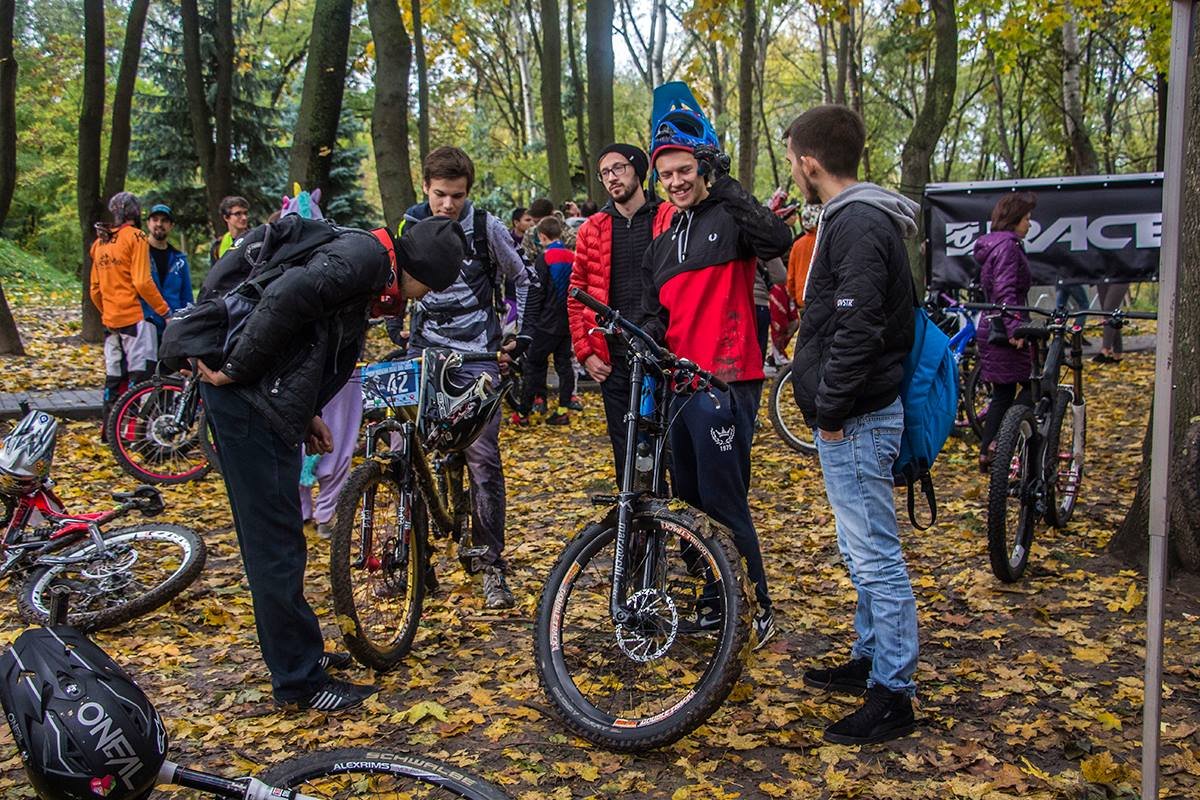Перед стартом участники успели познакомиться и пообщаться