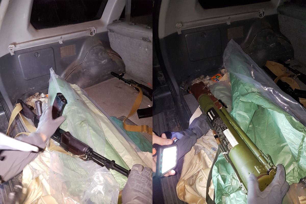 Задержанные пытались купить автоматы Калашникова и гранатометы
