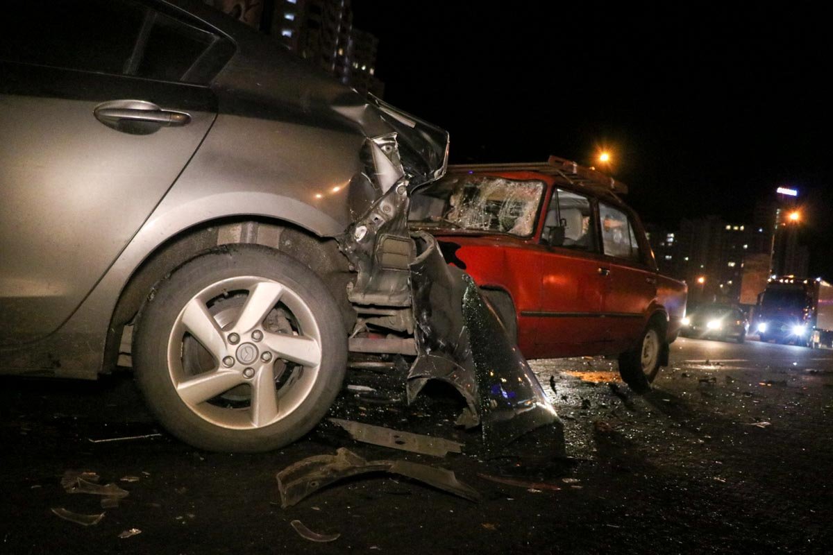 У Mazda полностью разбита задняя часть