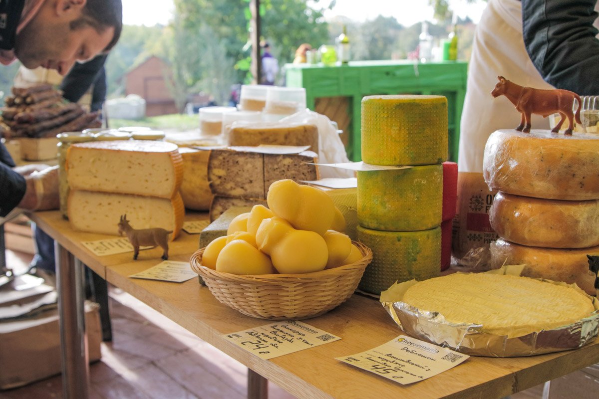 Производители помогали выбрать сорт сыра под вино