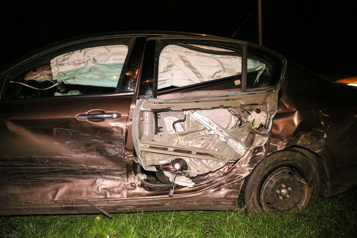 Автомобилю Fiat Tipo оторвало часть задней двери