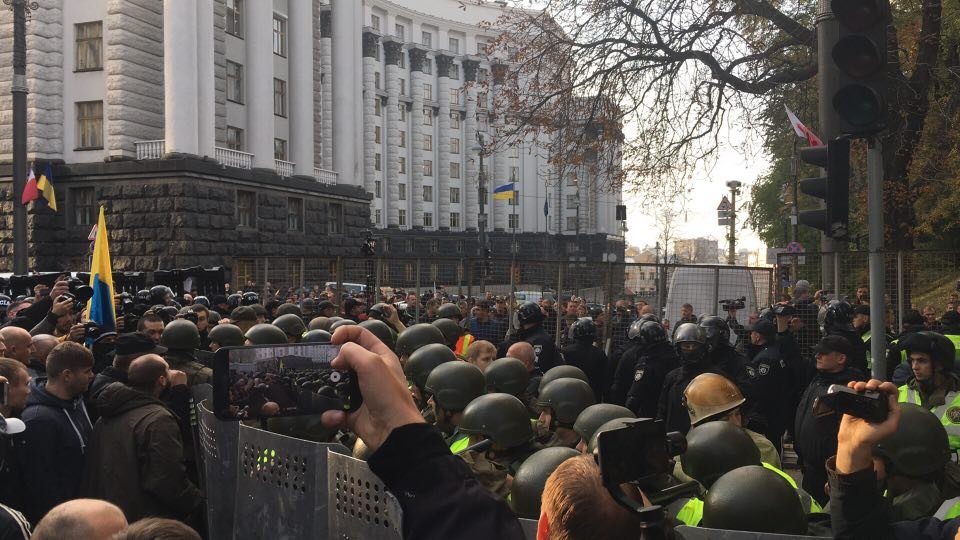 Столкновения на Грушевского