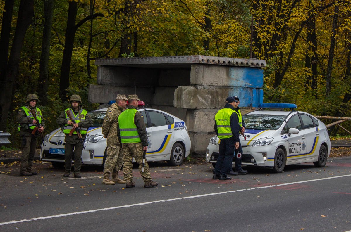 На въездах в город проверяют транспортные средства