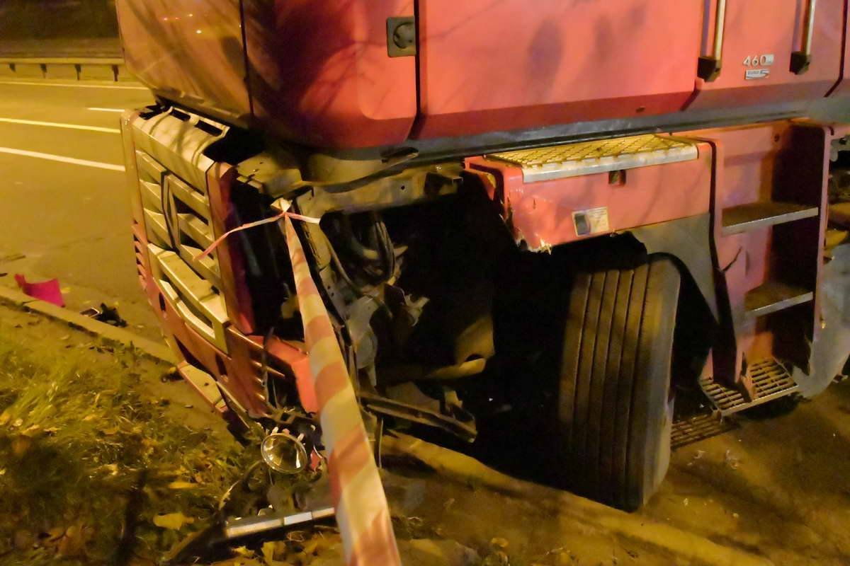 Водитель фуры не пострадал