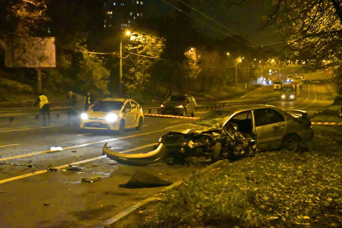 Из-за аварии образовалась большая пробка