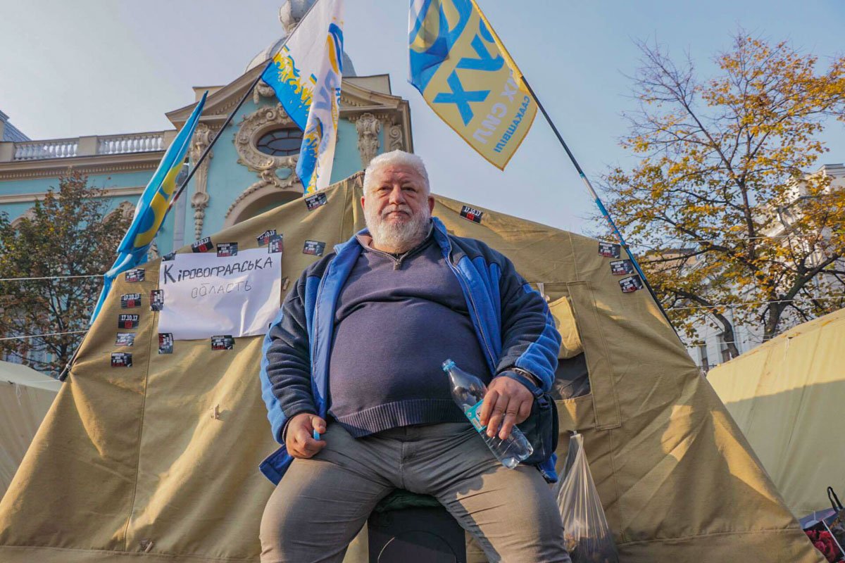 Утро в палаточном городке